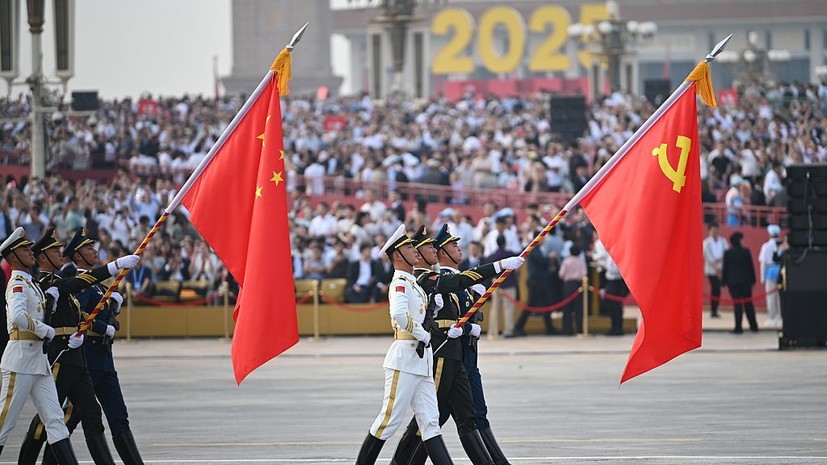 Путин приехал на военный парад в Пекине