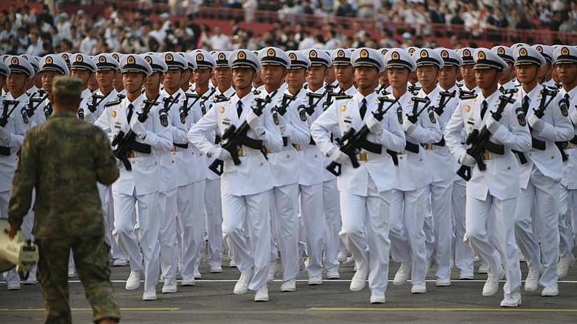 RT публикует кадры с площади Тяньаньмэнь