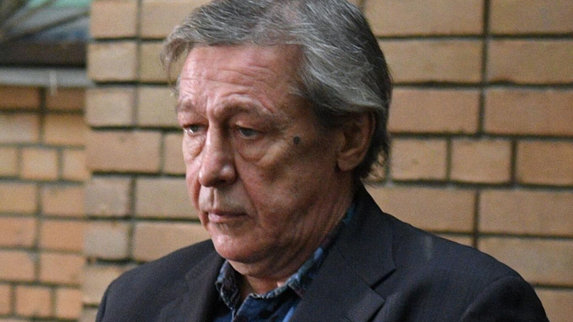 SHOT: актёр Михаил Ефремов официально развëлся с пятой женой после 23 лет брака