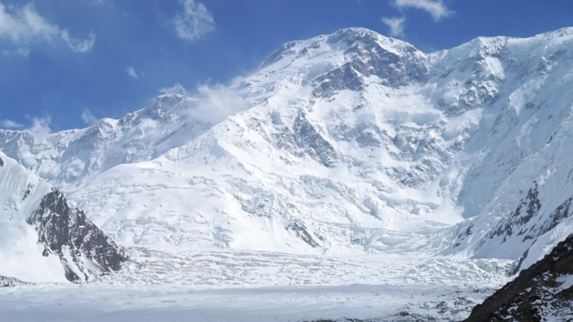 Цена тура на пик Победы, где находится Наговицина, стартует от 162 тысяч рублей