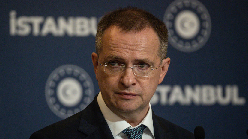 Путин заявил, что доволен работой Мединского