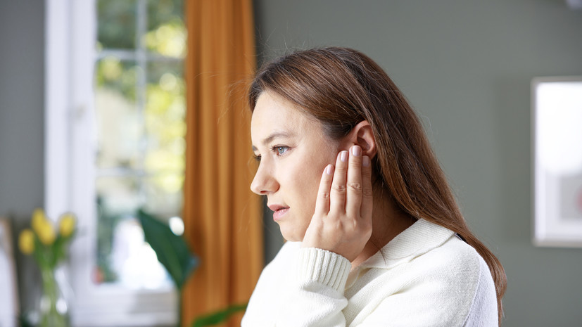 Врач Демьяновская назвала ритмичную пульсацию в ушах признаком проблем с сосудами