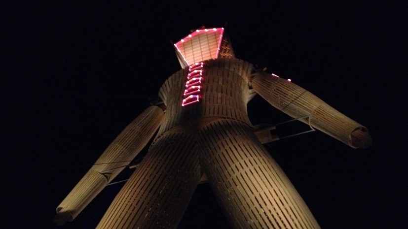 Друзья погибшего на Burning Man ищут средства на транспортировку тела в Россию