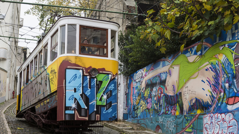 Sapo: число погибших при крушении фуникулёра в Лиссабоне выросло до 15