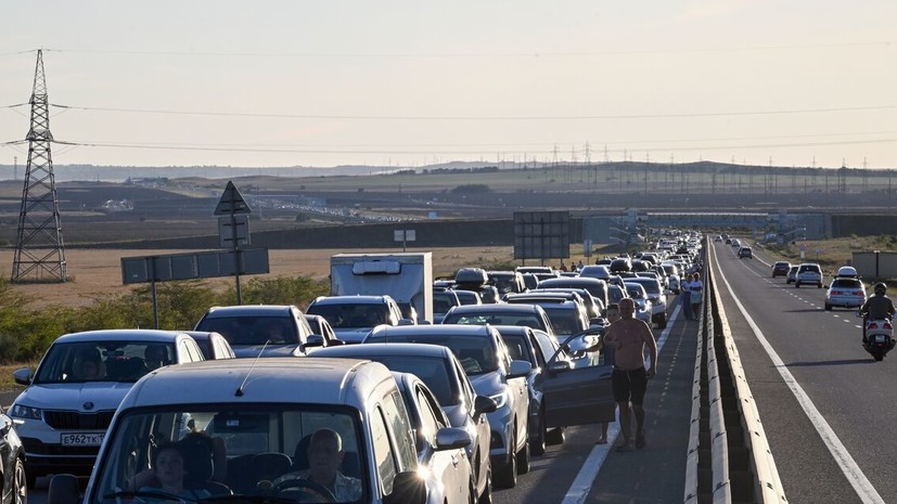 Движение по Крымскому мосту временно перекрыто