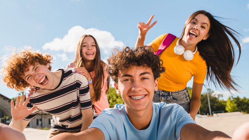 Специалист Львов посоветовал взрослым обращать внимание на молодёжный сленг