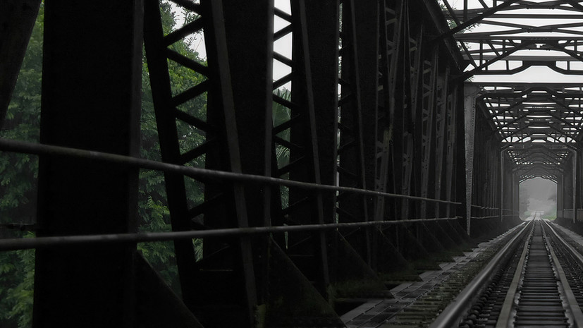 Красноярская школьница попала в больницу после удара током на ж/д мосту