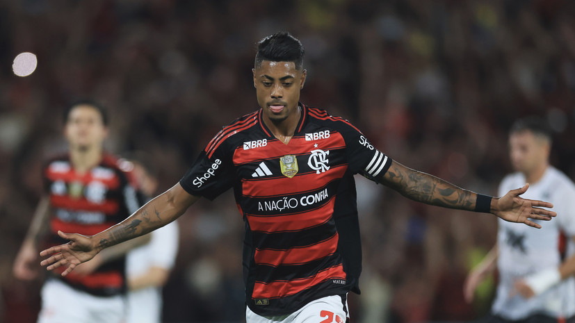 Футболиста «Фламенго» дисквалифицировали на 12 игр за умышленно полученную жёлтую карточку