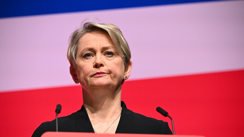 Sky News: новым главой МИД Британии назначена глава МВД Иветт Купер