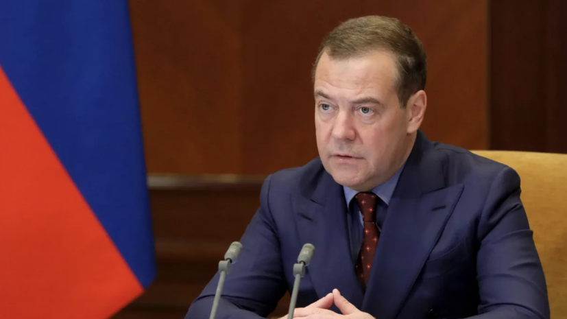 Медведев: на границе с Финляндией тихо