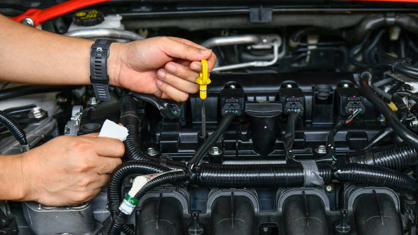 Автоэксперт Турсунова: повышенный уровень масла в двигателе приведёт к неисправностям