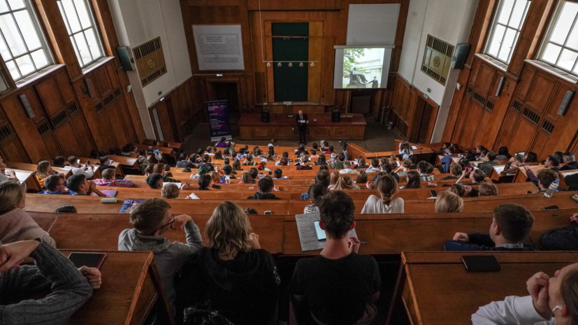 В России разработали правила по ограничению платных мест в вузах