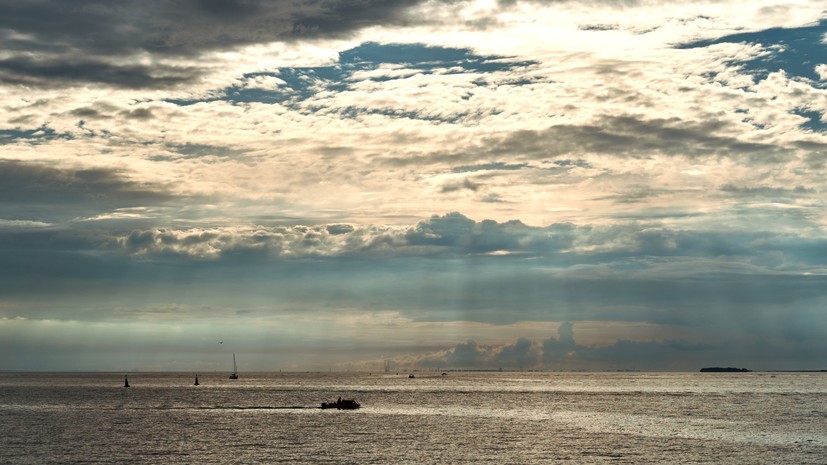 Теплоход с 40 пассажирами сел на мель в Финском заливе