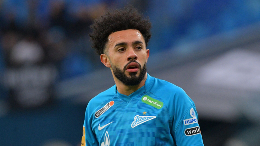 Клаудиньо подарил Круговому футболку после матча России с Катаром