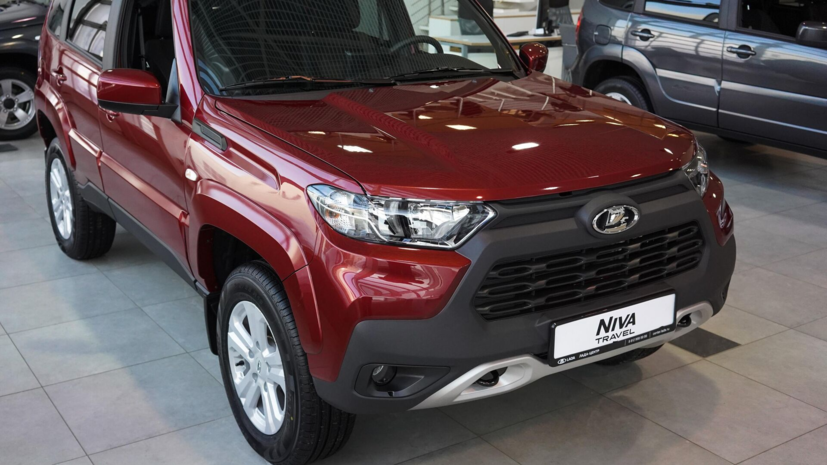 АвтоВАЗ объявил об отзыве 9 тысяч Lada Legend и 14 тысяч Lada Travel