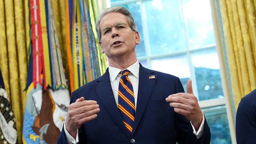 Politico: глава Минфина США угрожал чиновнику из-за оскорблений в его адрес