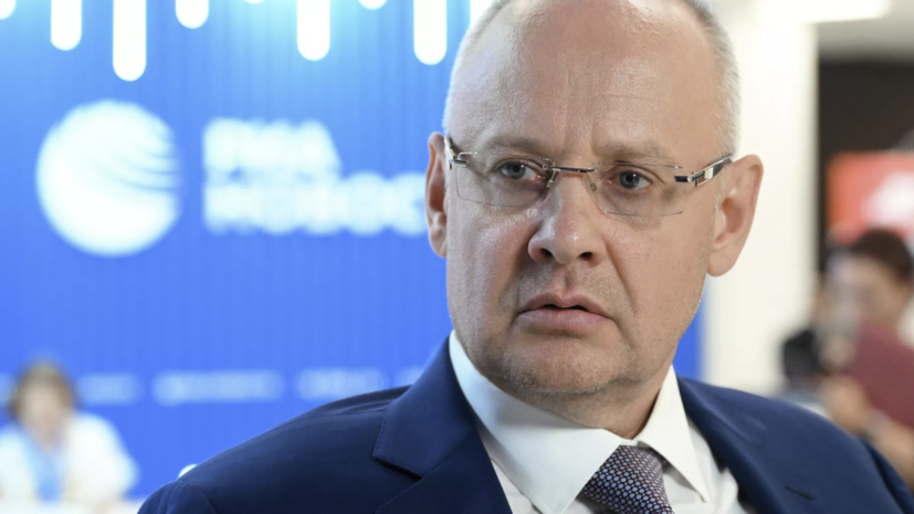 Кобяков: разведка ФРГ снимала с рейсов немцев, которые ехали на ПМЭФ