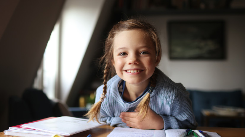 Педиатр Тимаков: правильное рабочее место поможет школьнику сохранить здоровье