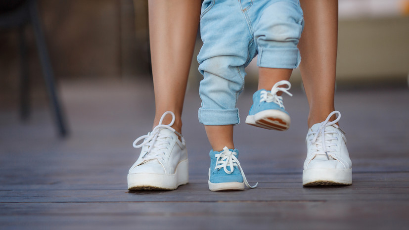 Психолог Салимгареева: прогулка с маленьким ребёнком должна быть тематической