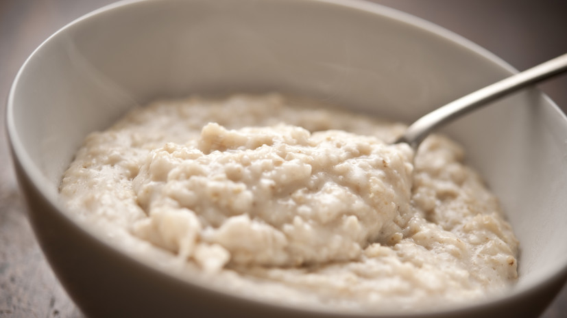 Диетолог Белоусова: начать день лучше всего с каши