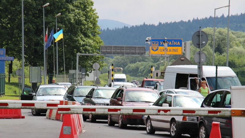 Мирошниченко: студенты массово берут академотпуска, чтобы уехать с Украины