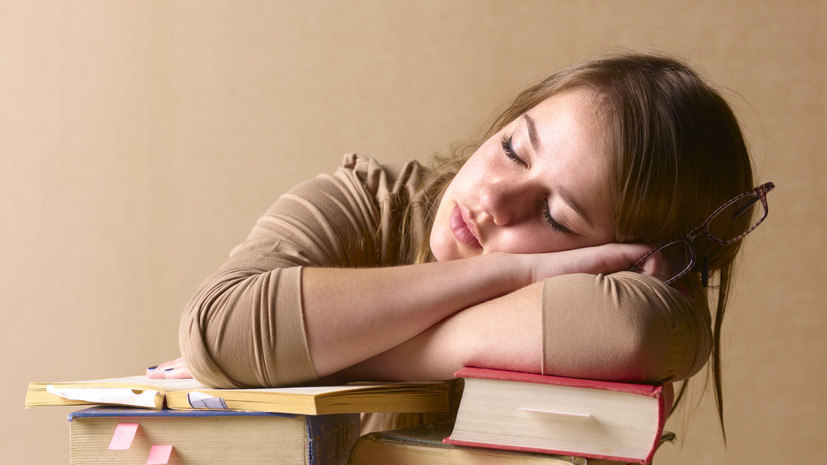 В РАН заявили о снижении интереса к художественной литературе среди молодёжи