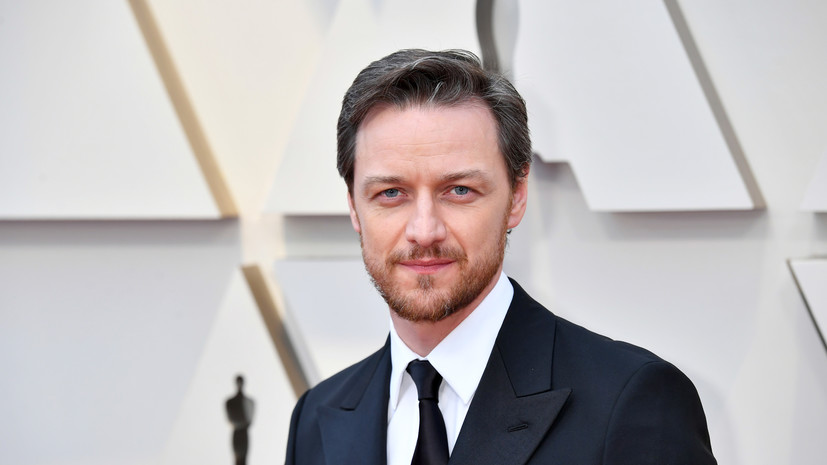 People: пьяный мужчина ударил актёра Джеймса Макэвоя в Канаде