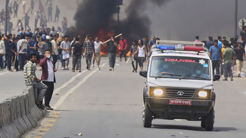 Khabarhub: жена экс-премьера Непала жива и находится в больнице