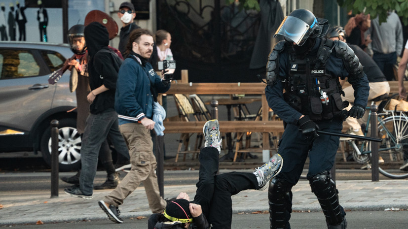 BFMTV: во Франции на акциях протеста задержаны 327 человек