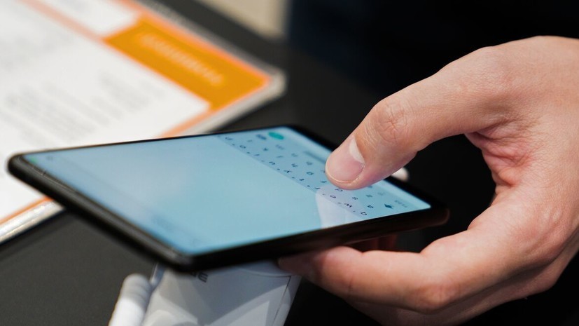 Сенатор Епифанова посоветовала заранее сообщать банкам о смене номера телефона