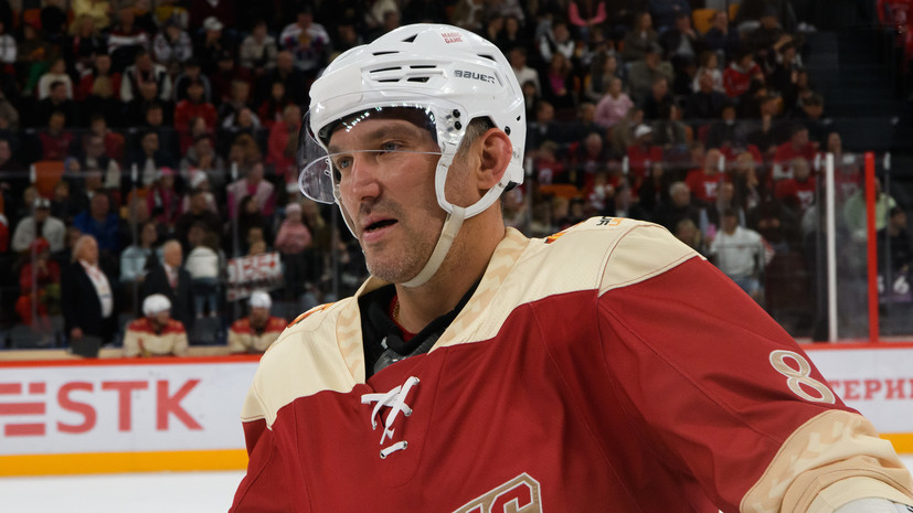 Овечкин за отпуск в России заработал на рекламе 3,3 млрд рублей