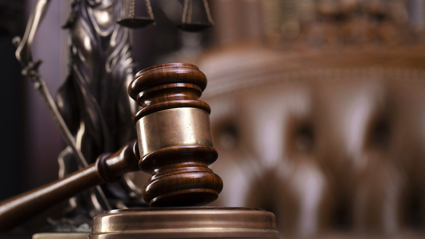 Укравших более 50 млн рублей с мобильных приложений умерших приговорили к колонии