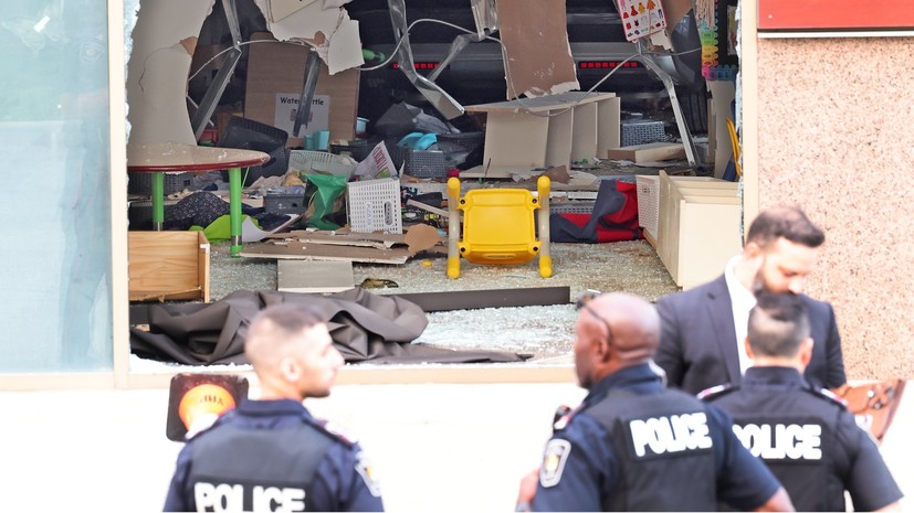 В Канаде машина въехала в детский сад, погиб ребёнок