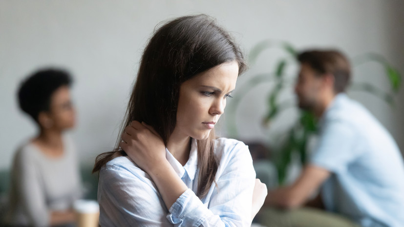 Психолог Бережной назвал отсутствие любви к себе симптомом синдрома FOMO