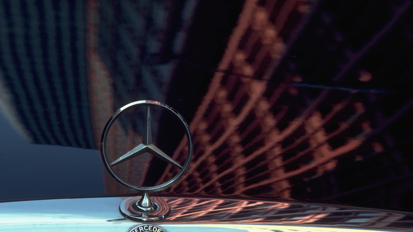 Mercedes планирует зарегистрировать в России два товарных знака