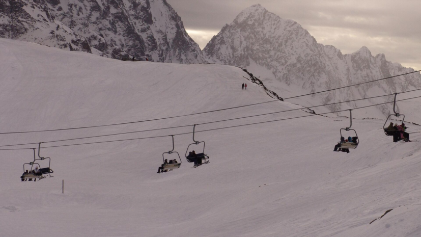 Эвакуация людей с канатной дороги на Эльбрусе завершена