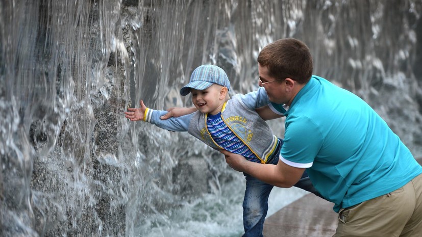 Сенатор Косихина рассказала, что отпуск по уходу за ребёнком входит в трудовой стаж