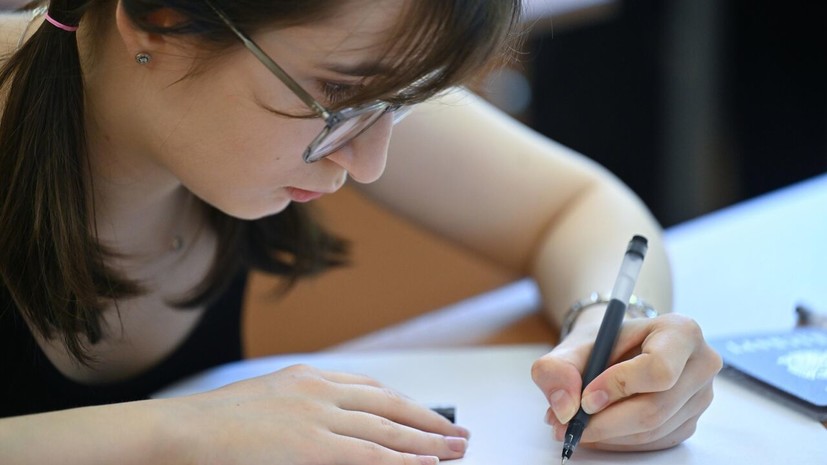 Эксперимент со сдачей двух предметов на ОГЭ будет продолжен в 2026 году