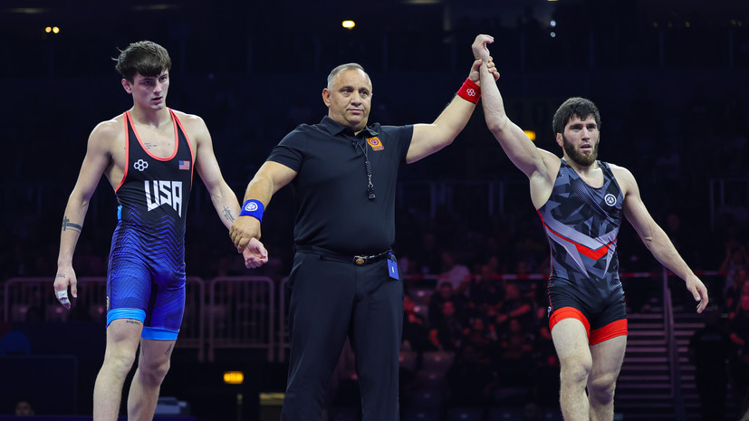 Российский борец Угуев победил американца Форреста и вышел в финал ЧМ в категории до 61 кг