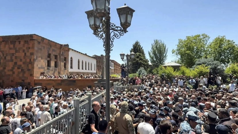 Политолог: мы будем наблюдать новый виток атаки на Армянскую церковь