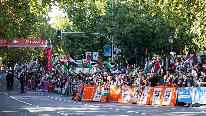 El País: более 100 тысяч человек приняли участие в протестах в Мадриде