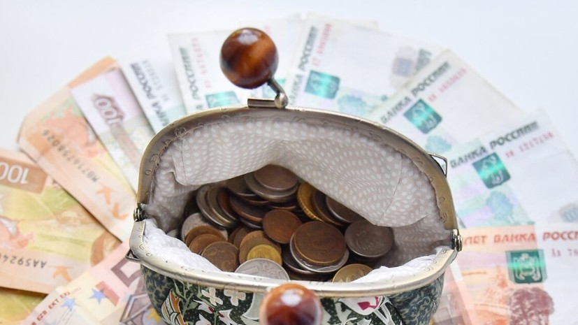 Число россиян, получающих зарплату ниже МРОТ, впервые выросло с 2019 года