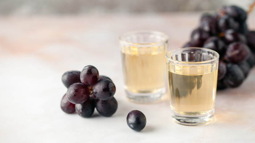 Продавцам самодельной чачи грозит до десяти лет по делу об отравлении в Сириусе