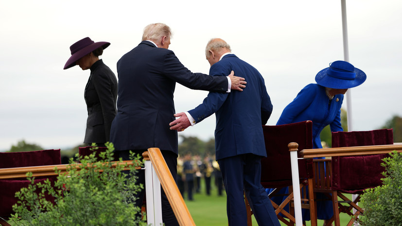 В замке Виндзор Трамп несколько раз положил руку на спину Карла III