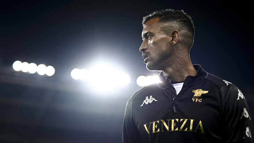 Тату с портретом Нани помогло фанату из Благовещенска встретиться с кумиром