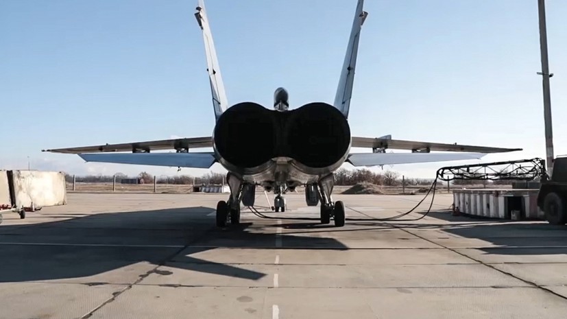 МО России опровергло данные о нарушении МиГ-31 воздушного пространства Эстонии