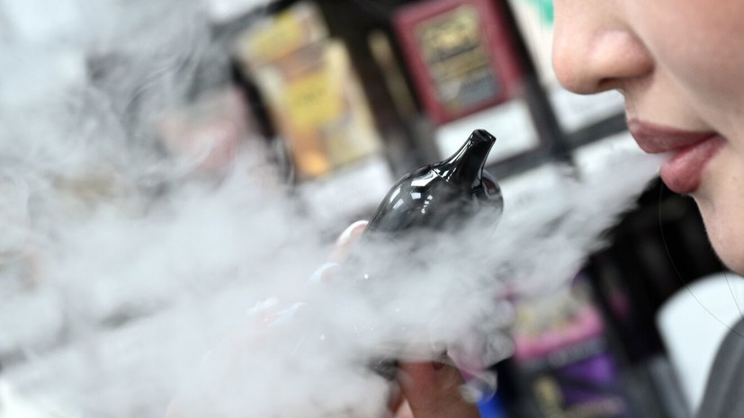 Депутат Госдумы Леонов исключил наказание за использование вейпов