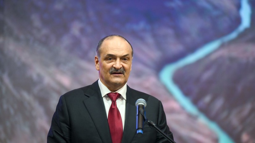 Меликов: ситуация с подтоплениями в Махачкале сложная, но контролируемая