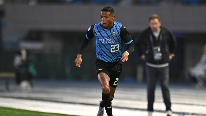 «Шанхай Шэньхуа» под руководством Слуцкого упустил победу над лидером чемпионата Китая на 99-й минуте