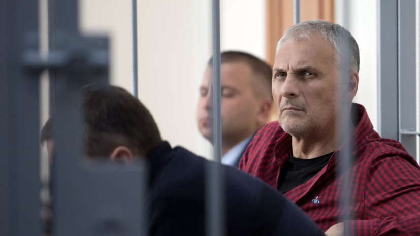 Жена экс-губернатора Сахалина ежемесячно гасит его штраф по 5 тысяч рублей